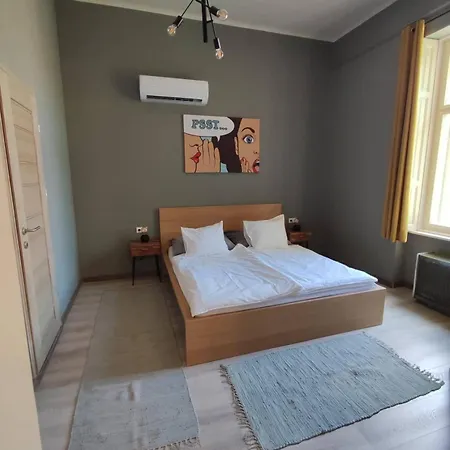 Deak Panzio Bed & Breakfast *