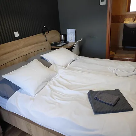 Deak Panzio B&B 3*